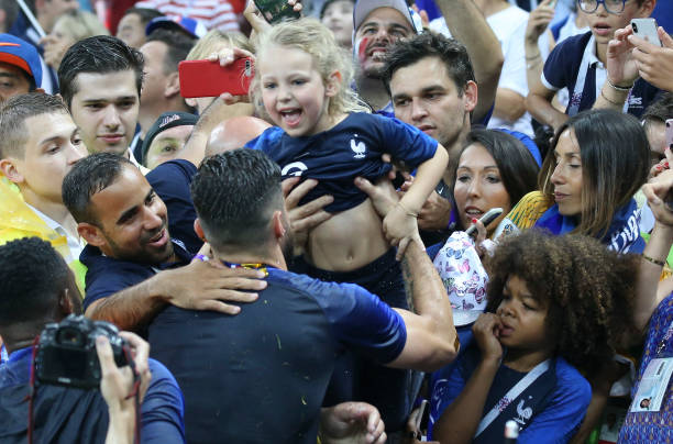 比赛背后的 比赛背后的